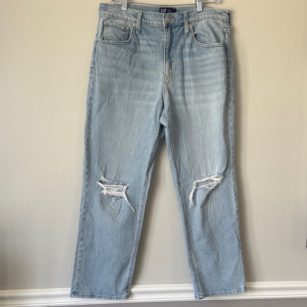 Women’s GAP Light Blue Distressed High Rise Straight Jeans size 12 31